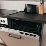 Atlas 5 Oberhausen, 3 Zimmer, Naehe Bahnhof, Westfield Centro Apartman *