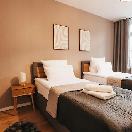 Atlas 5 Oberhausen, 3 Zimmer, Naehe Bahnhof, Westfield Centro Appartement *