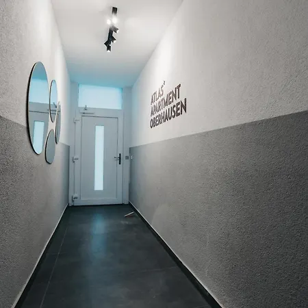 Atlas 5 Oberhausen, 3 Zimmer, Naehe Bahnhof, Westfield Centro Appartement