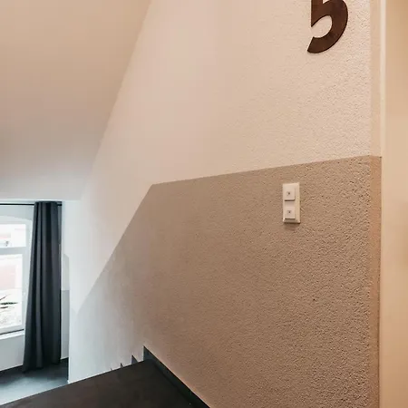 Atlas 5 Oberhausen, 3 Zimmer, Naehe Bahnhof, Westfield Centro *