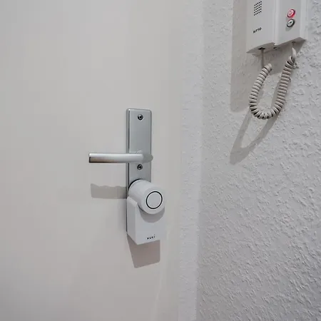 Atlas 5 Oberhausen, 3 Zimmer, Naehe Bahnhof, Westfield Centro Appartement
